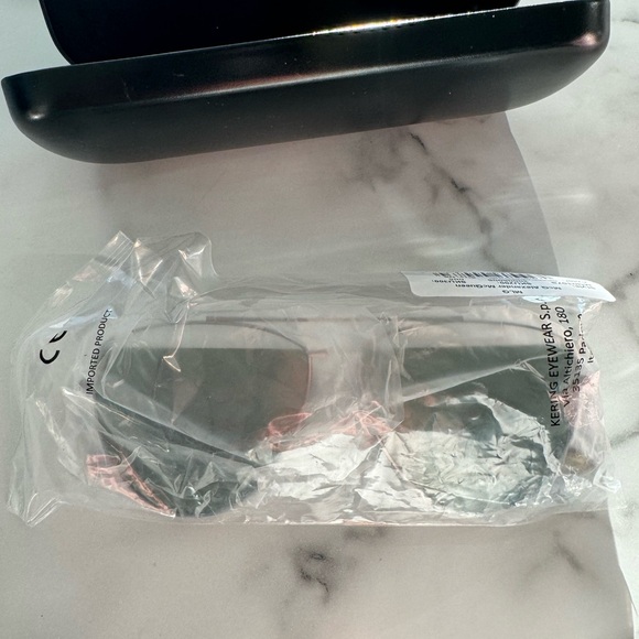 Alexander McQueen Ruthenium &  green core sunglasses - Picture 3 of 4